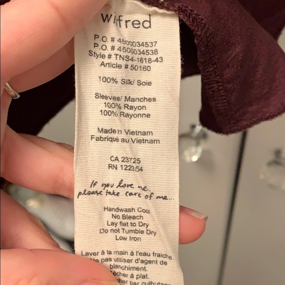 💜Wilfred burgundy long sleeve with open back top - Picture 4 of 5